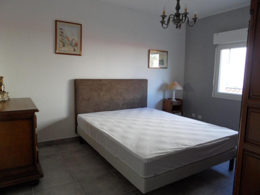 Logement Entre Mer Et Montagne Roujan Esterno foto